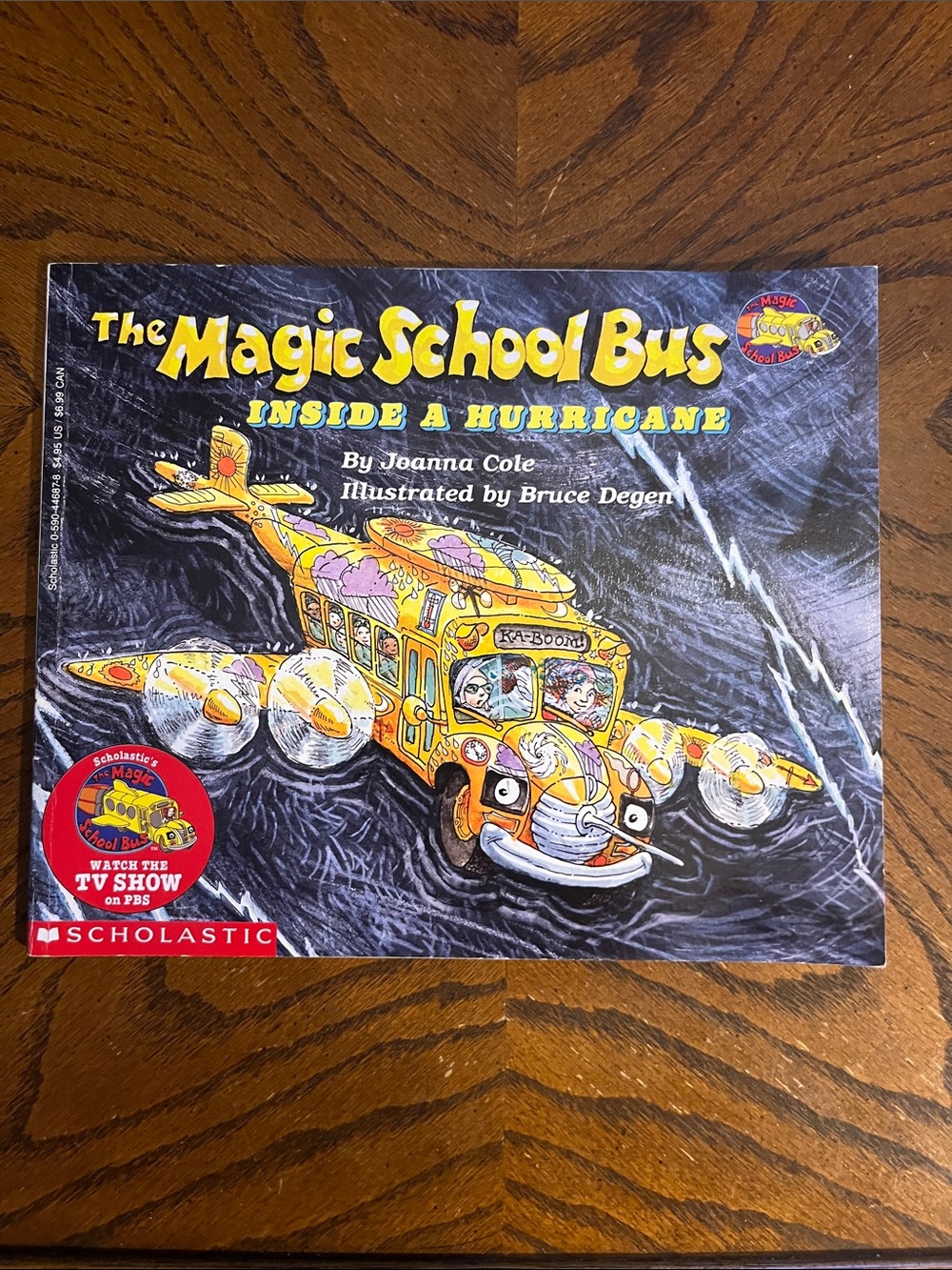 The Magic School Bus kids book | Inside a Hurricane | vintage 1995